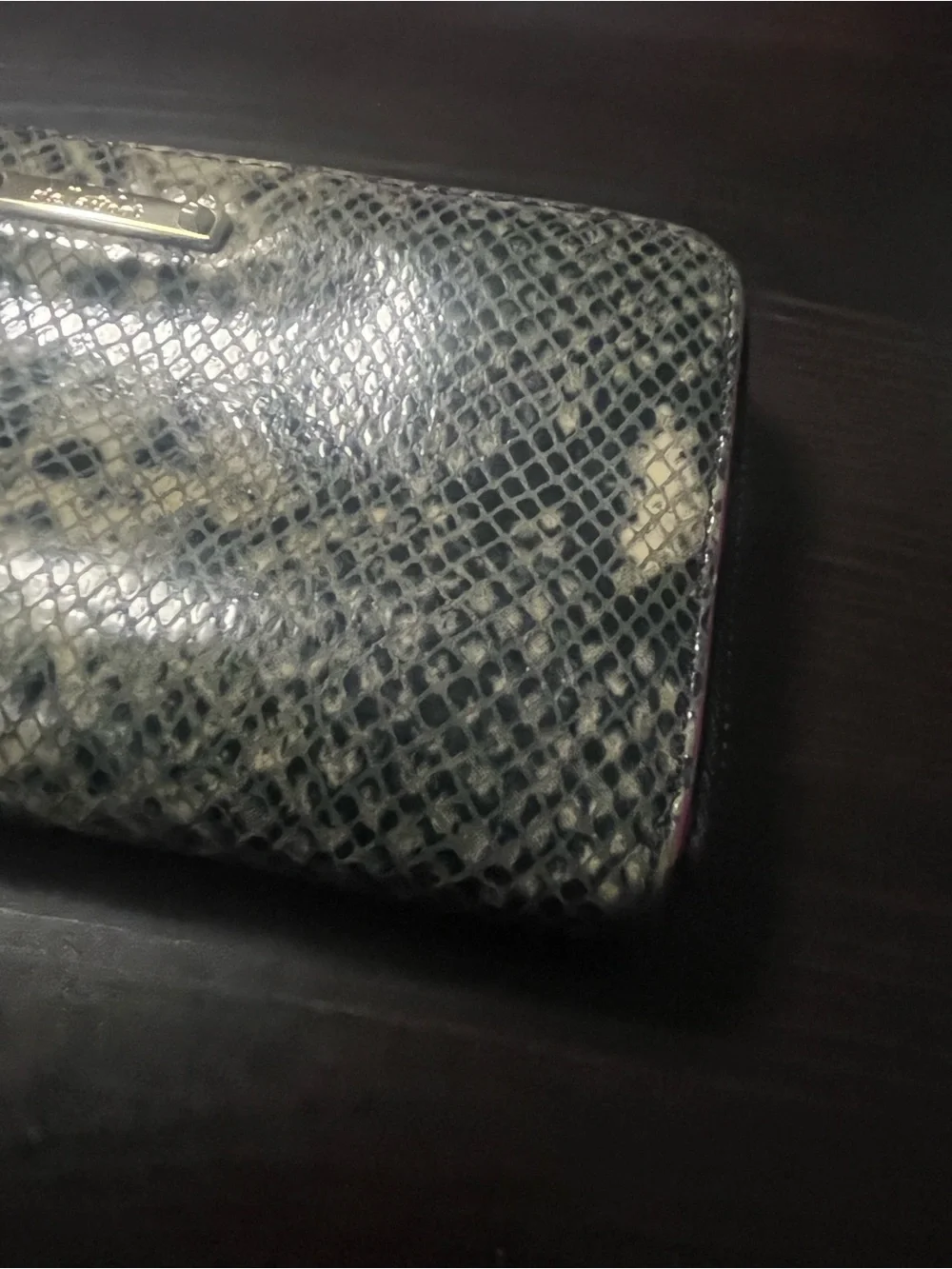 GUC Stella & Dot Snakeskin Print Zip Around Tassel Wallet